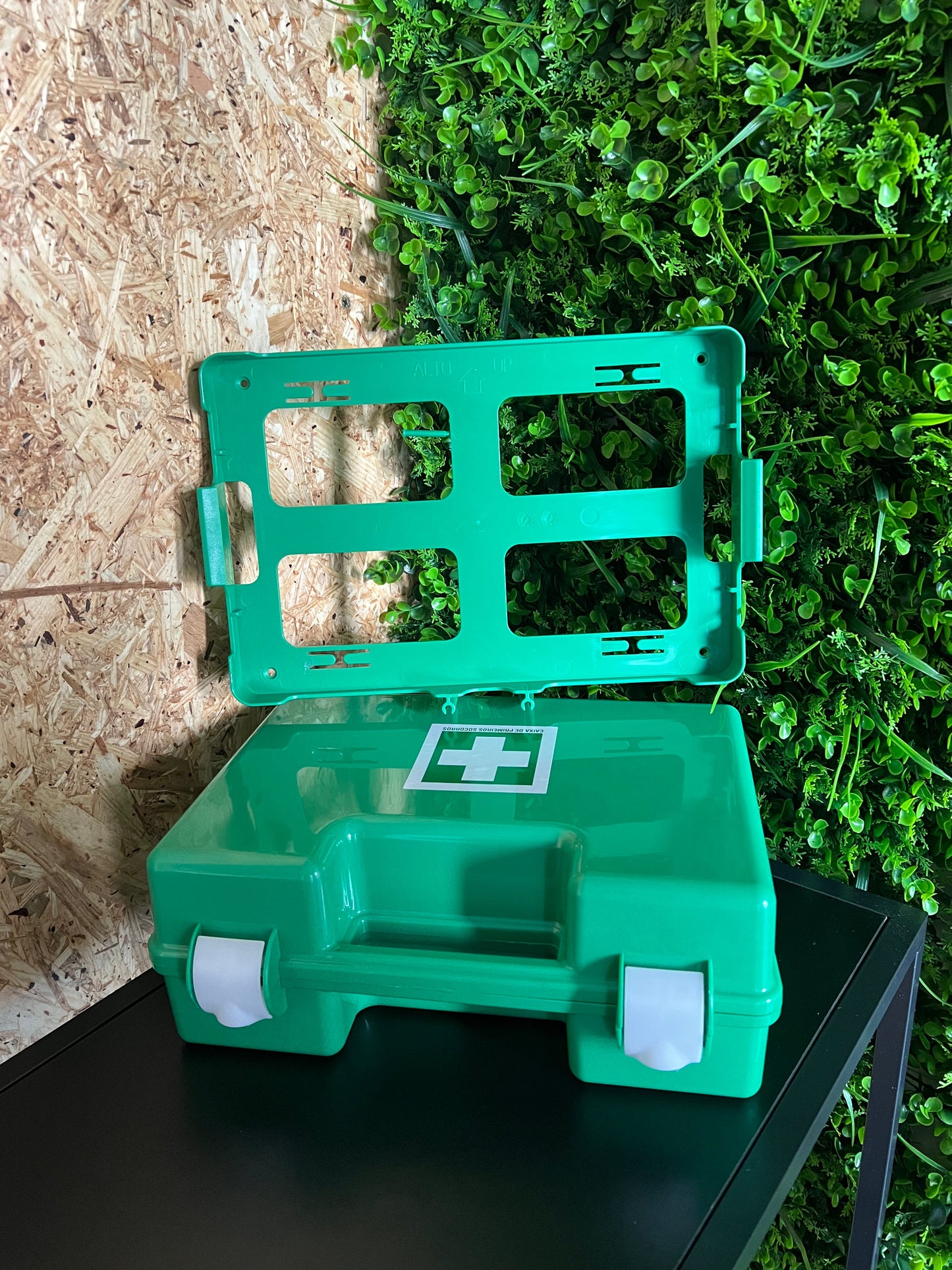 Kit Primeiros Socorros para Carrinhas de Transporte Coletivo de Crianças